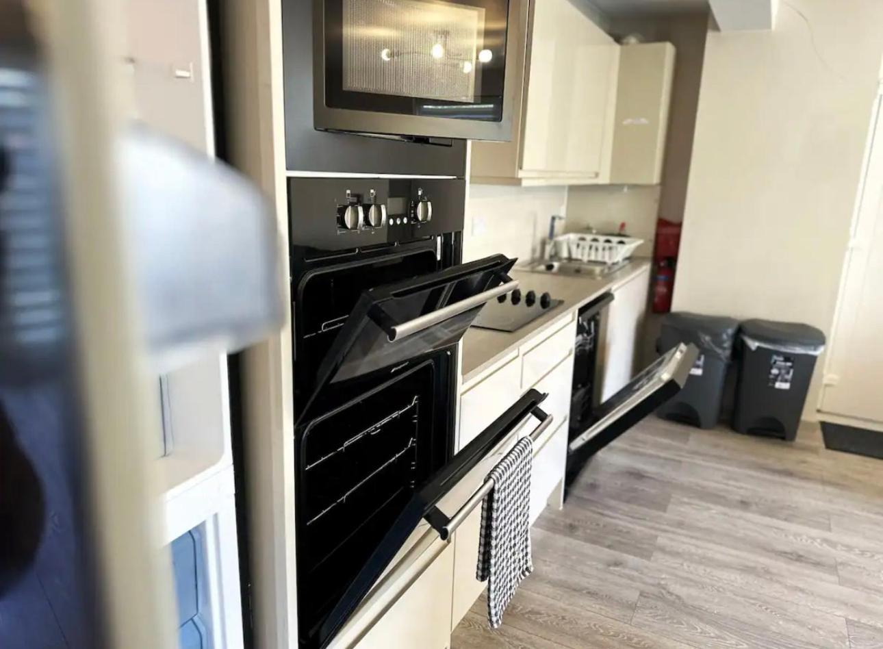 Horizon House, Stunning 2-Bedroom Flat 1, Parking, Netflix, Oxford Esterno foto
